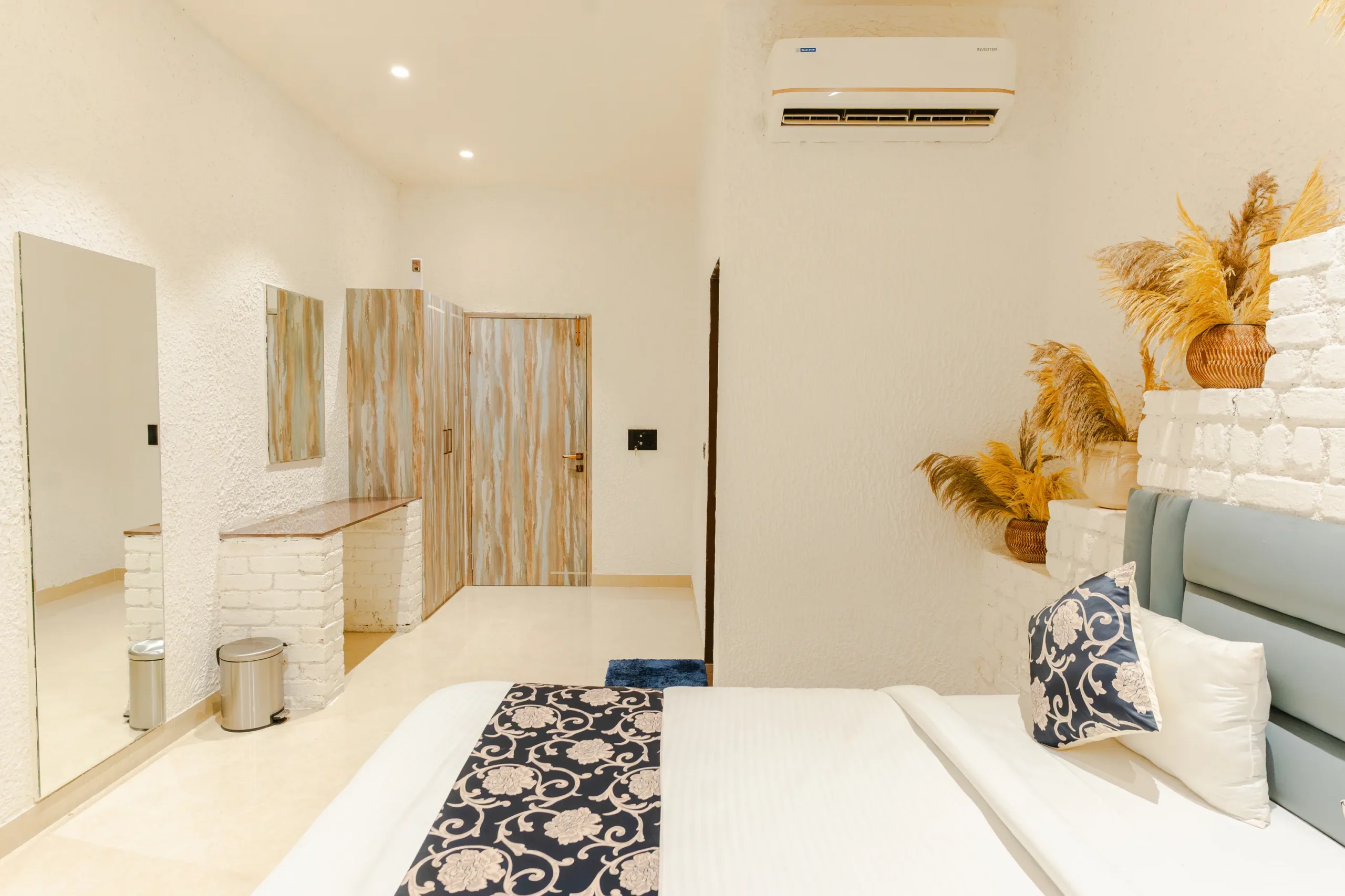 Hotel Facilities & Amenities